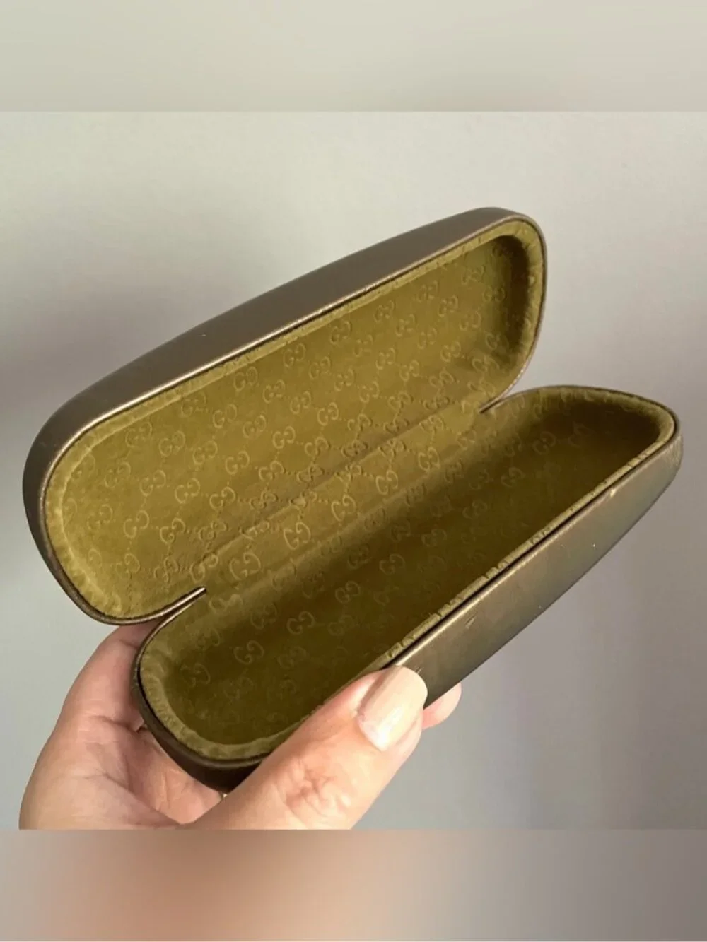 Gucci Hard Eyeglasses Sunglasses Glasses Clamshell Hinged Case